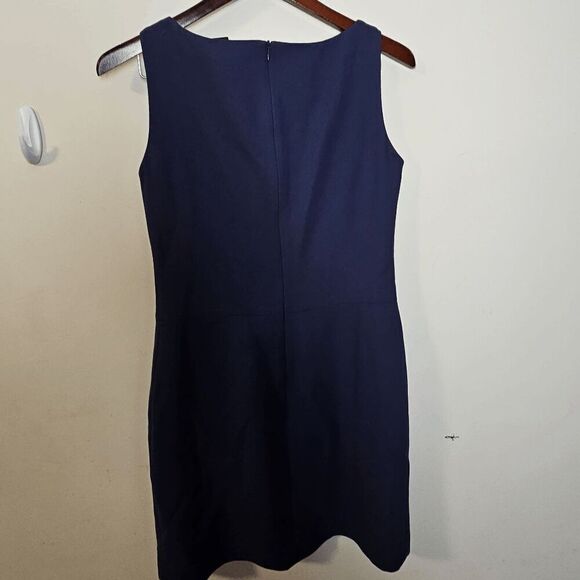 BCBG Maxazria Essentials Minimal Sleeveless Sheath Round Neck Knee Length NWT Wo - Picture 2 of 6